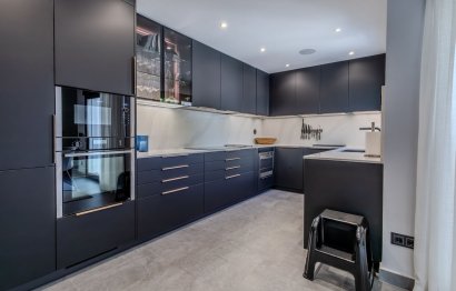 Resale - House - Townhouse - Marbella - Nueva Andalucia