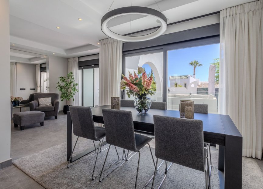 Resale - House - Townhouse - Marbella - Nueva Andalucia