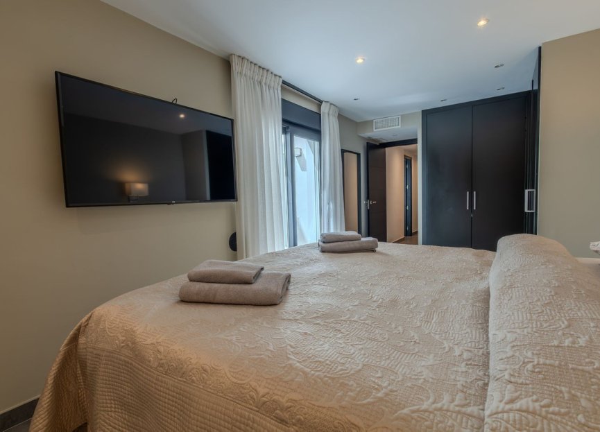 Resale - House - Townhouse - Marbella - Nueva Andalucia