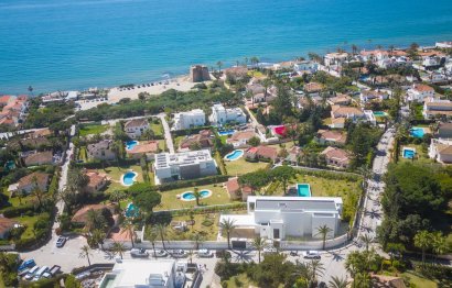 Resale - House - Detached Villa - Marbella - Marbesa