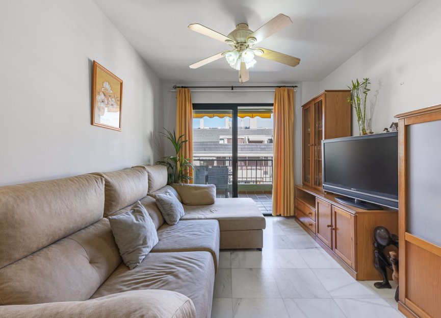 Resale - Apartment - Middle Floor Apartment - Fuengirola - Fuengirola Centro