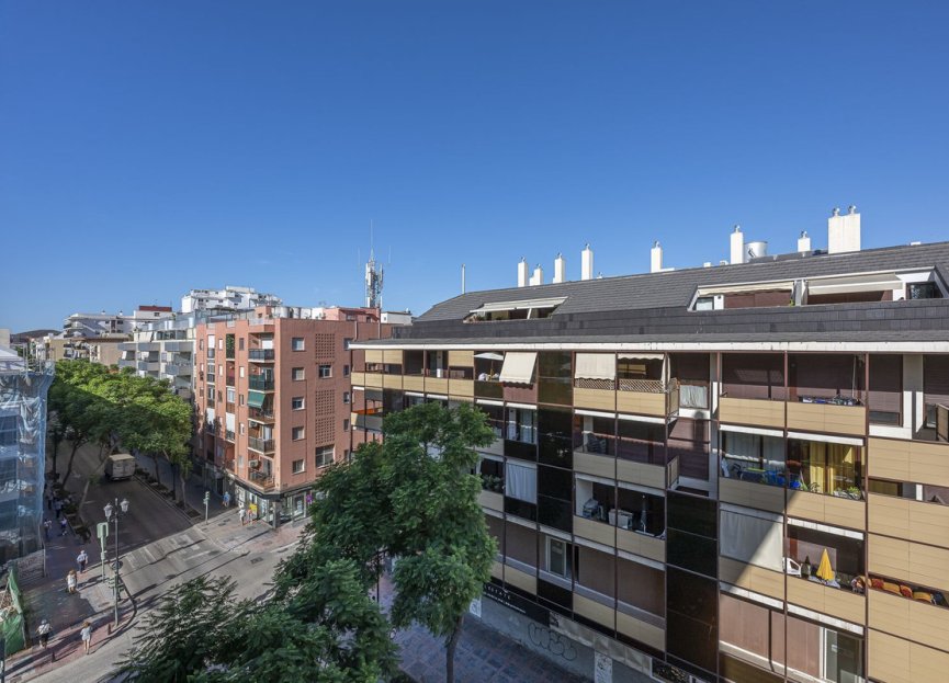 Resale - Apartment - Middle Floor Apartment - Fuengirola - Fuengirola Centro