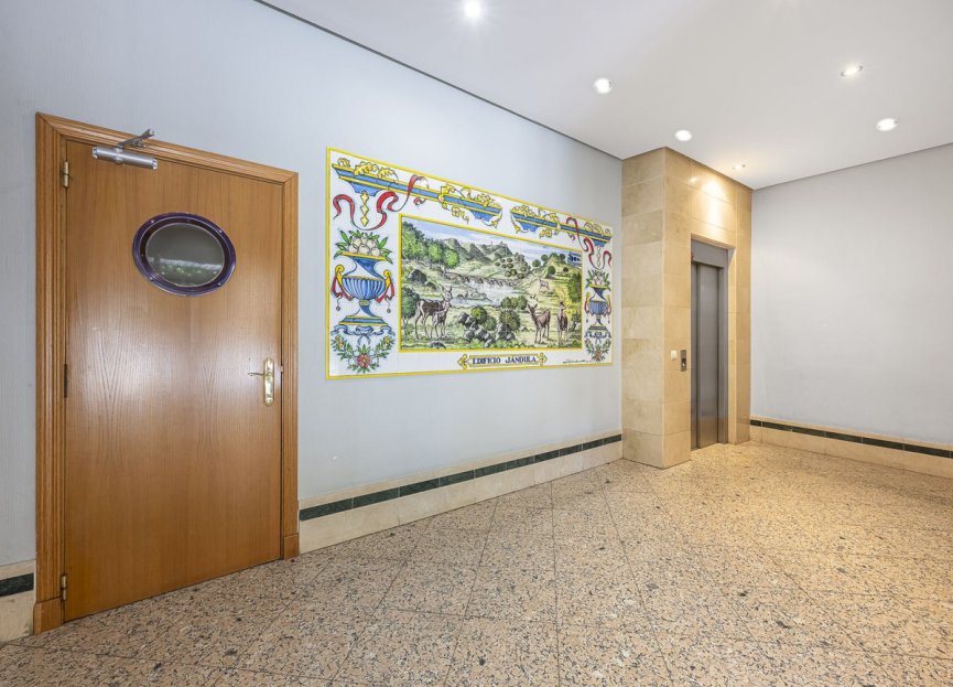 Resale - Apartment - Middle Floor Apartment - Fuengirola - Fuengirola Centro