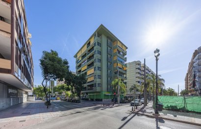 Resale - Apartment - Middle Floor Apartment - Fuengirola - Fuengirola Centro