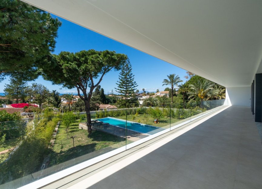 Resale - House - Detached Villa - Marbella - Marbesa