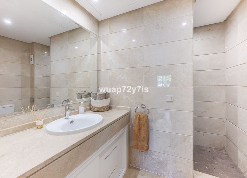 Resale - Ground floor apartment - Estepona - Estepona Centro