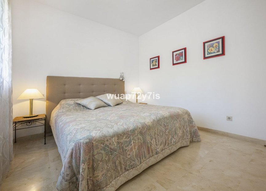 Resale - Ground floor apartment - Estepona - Estepona Centro