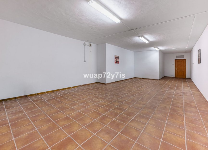 Resale - Ground floor apartment - Estepona - Estepona Centro