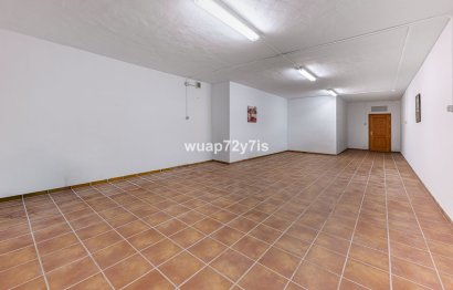 Resale - Ground floor apartment - Estepona - Estepona Centro