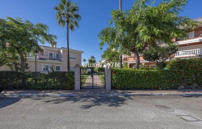 Resale - Ground floor apartment - Estepona - Estepona Centro