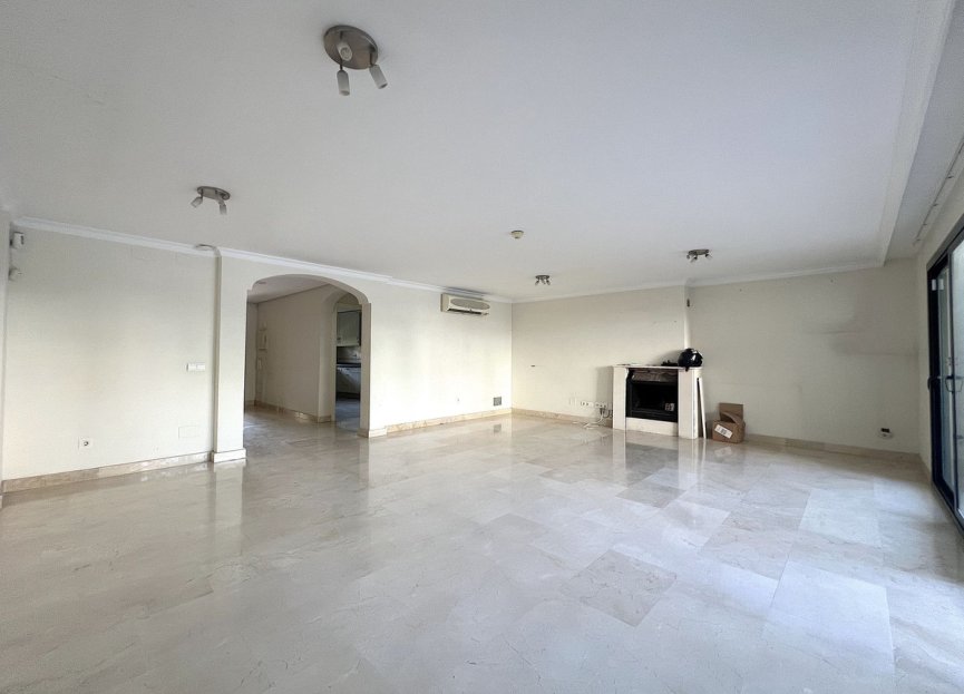 Reventa - House - Townhouse - Estepona - Benamara