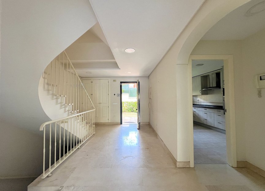 Reventa - House - Townhouse - Estepona - Benamara