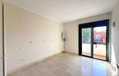 Reventa - House - Townhouse - Estepona - Benamara