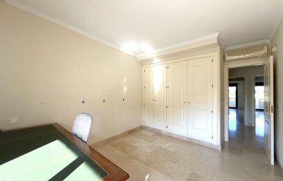 Reventa - House - Townhouse - Estepona - Benamara