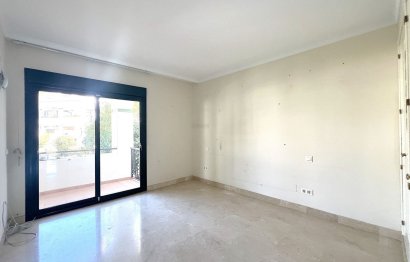 Reventa - House - Townhouse - Estepona - Benamara