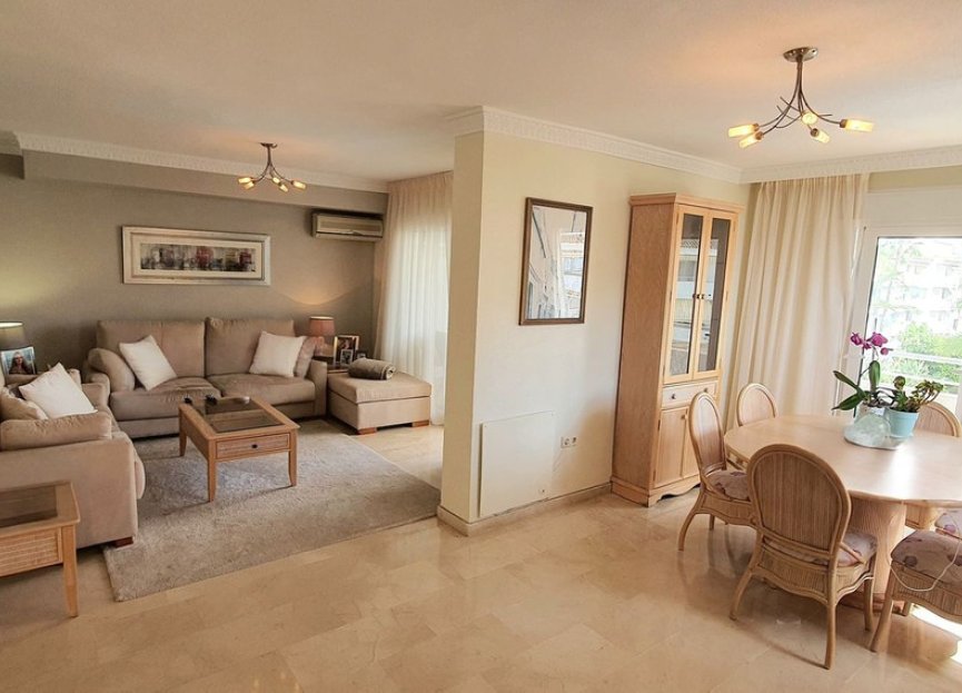 Resale - Apartment - Penthouse - Marbella - Marbesa