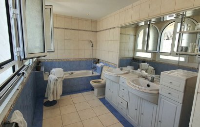 Resale - Apartment - Penthouse - Marbella - Marbesa