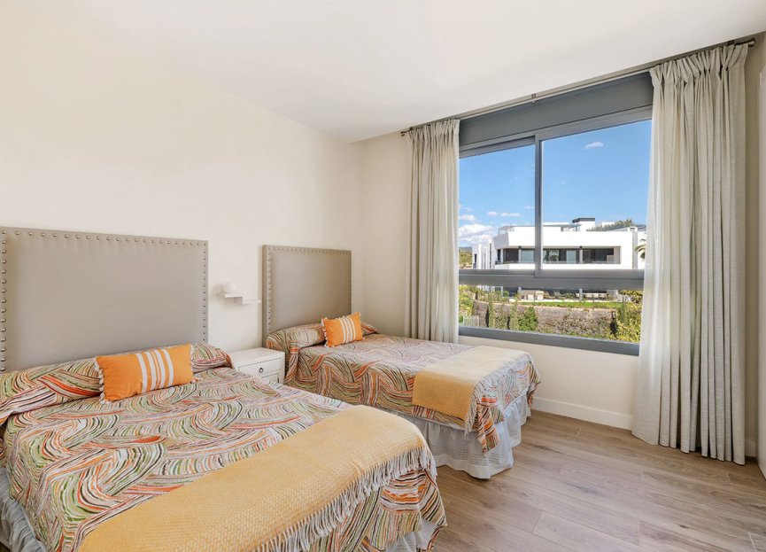 Resale - Apartment - Penthouse - Marbella - Santa Clara