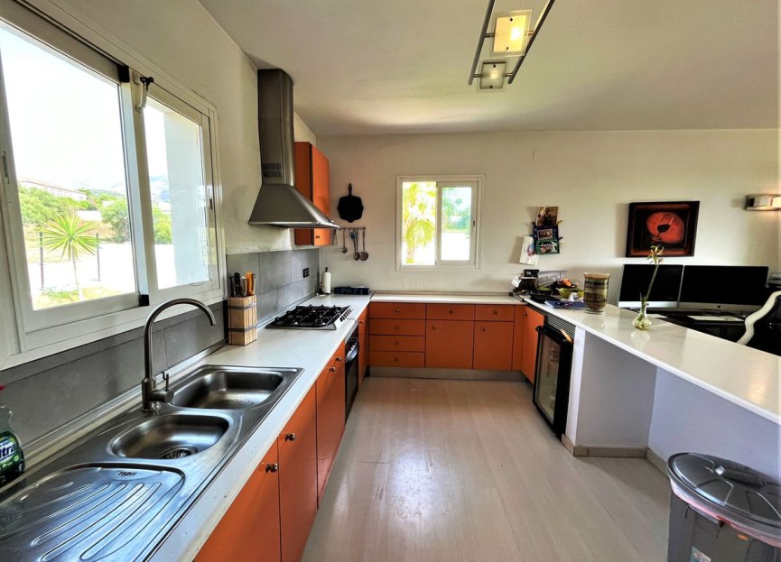 Reventa - House - Detached Villa - Estepona - Estepona Centro