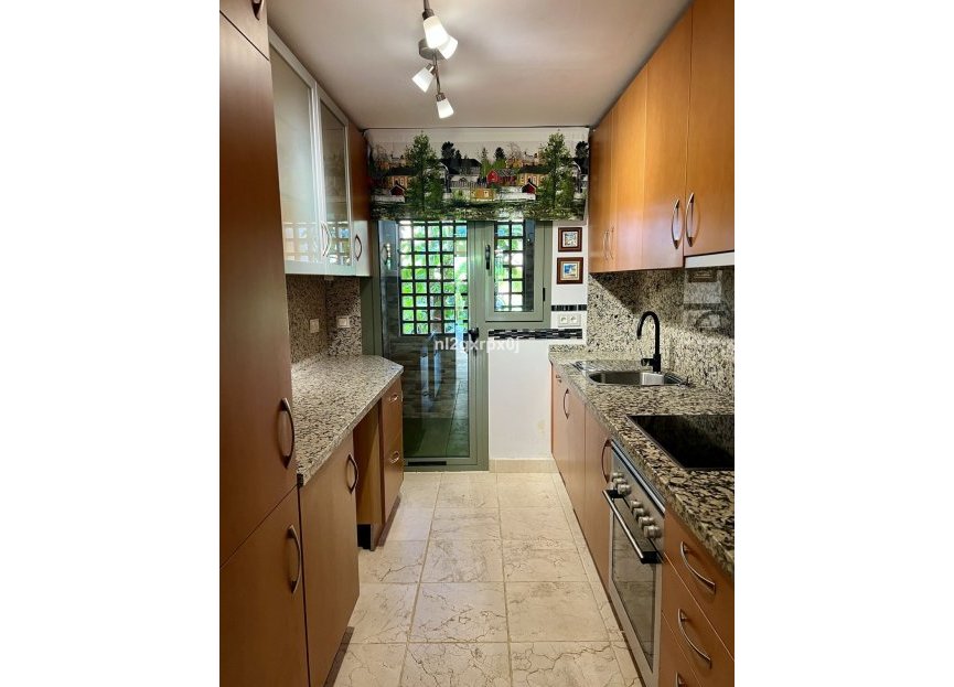 Reventa - Ground floor apartment - Benahavís - Benahavís Centro