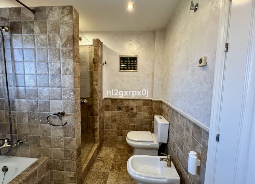 Reventa - Ground floor apartment - Benahavís - Benahavís Centro