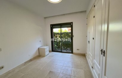 Reventa - Ground floor apartment - Benahavís - Benahavís Centro