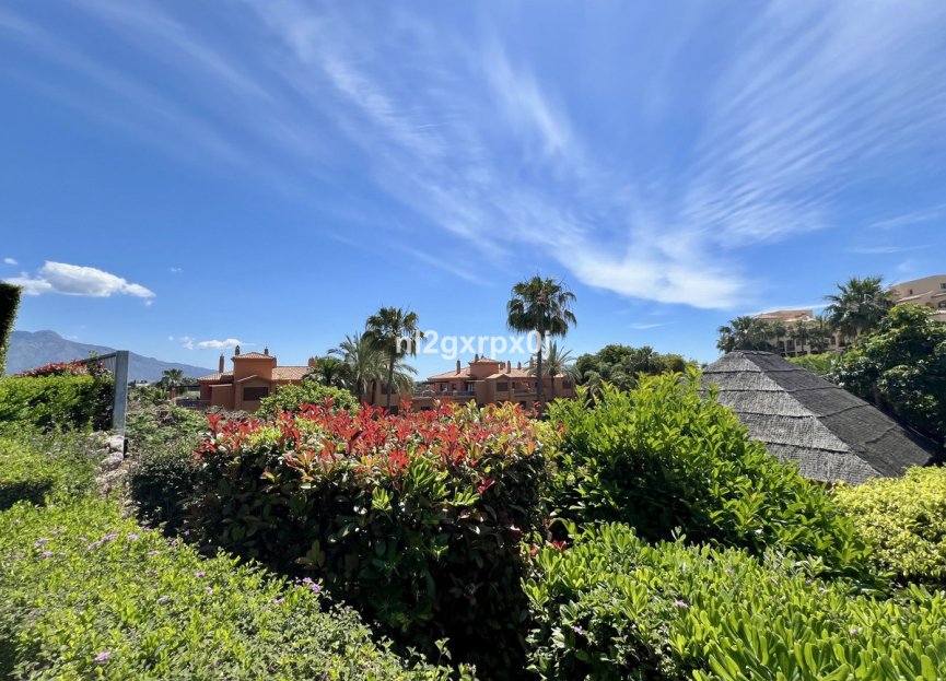 Reventa - Ground floor apartment - Benahavís - Benahavís Centro