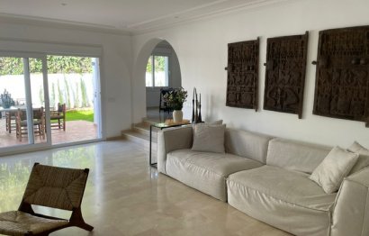 Resale - House - Detached Villa - Marbella - Nueva Andalucia