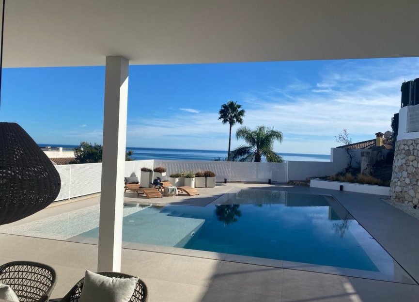 Resale - House - Detached Villa - Benalmádena - Benalmadena Costa