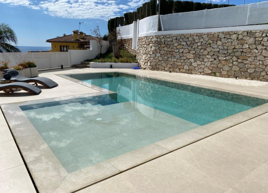 Resale - House - Detached Villa - Benalmádena - Benalmadena Costa