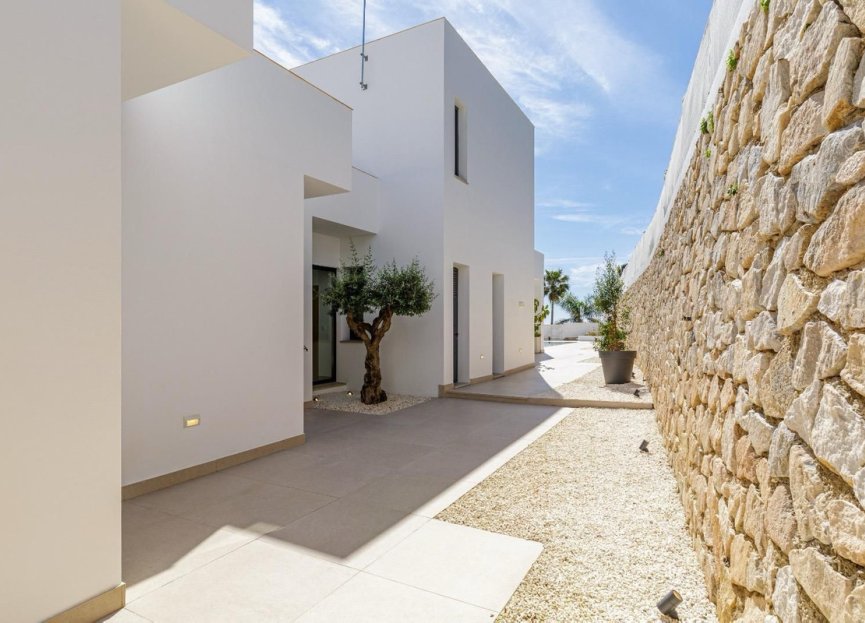 Resale - House - Detached Villa - Benalmádena - Benalmadena Costa