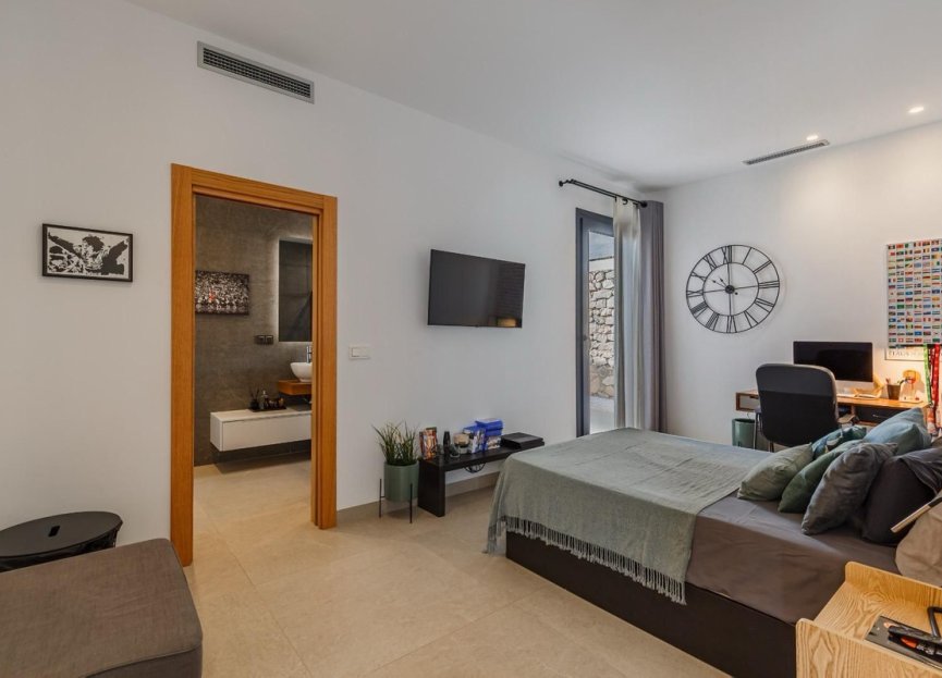 Resale - House - Detached Villa - Benalmádena - Benalmadena Costa