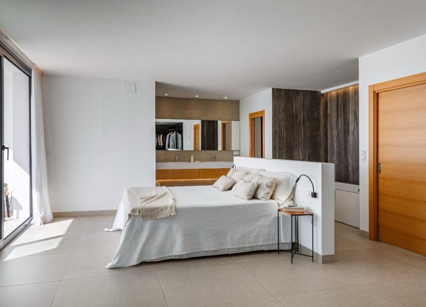 Resale - House - Detached Villa - Benalmádena - Benalmadena Costa