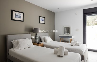 Resale - House - Townhouse - Marbella - El Rosario