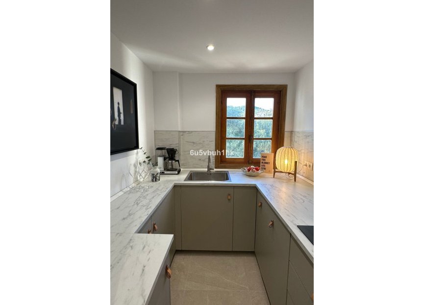 Resale - Apartment - Middle Floor Apartment - Manilva - La Duquesa