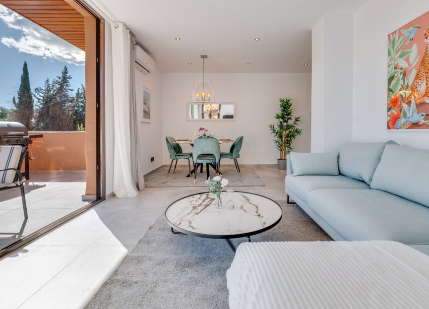 Resale - Apartment - Middle Floor Apartment - Estepona - Estepona Centro