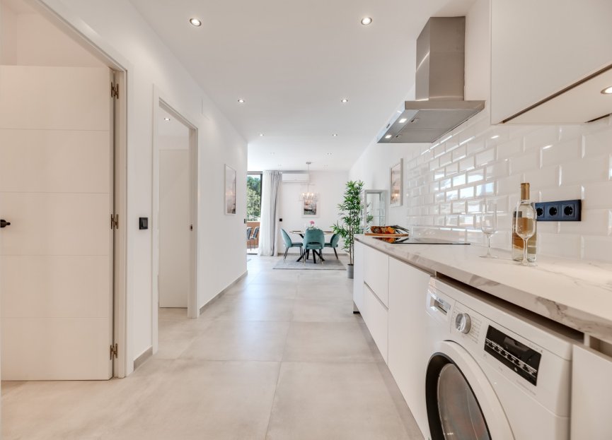 Resale - Apartment - Middle Floor Apartment - Estepona - Estepona Centro