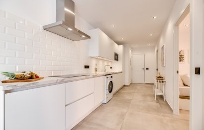 Resale - Apartment - Middle Floor Apartment - Estepona - Estepona Centro