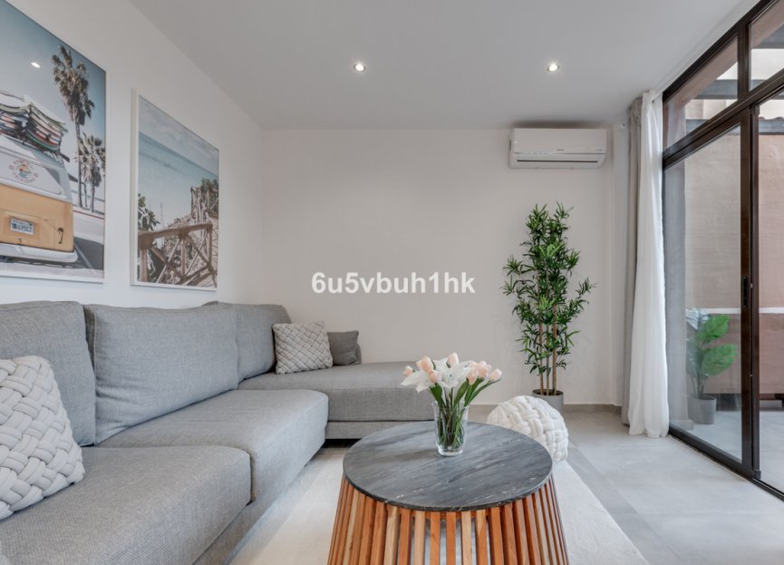 Resale - Apartment - Middle Floor Apartment - Estepona - Estepona Centro