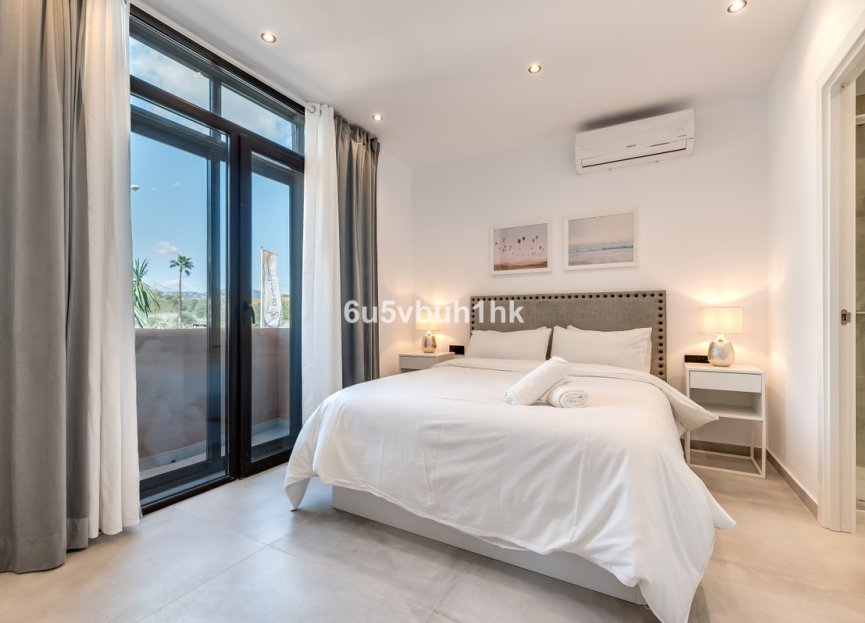 Resale - Apartment - Middle Floor Apartment - Estepona - Estepona Centro