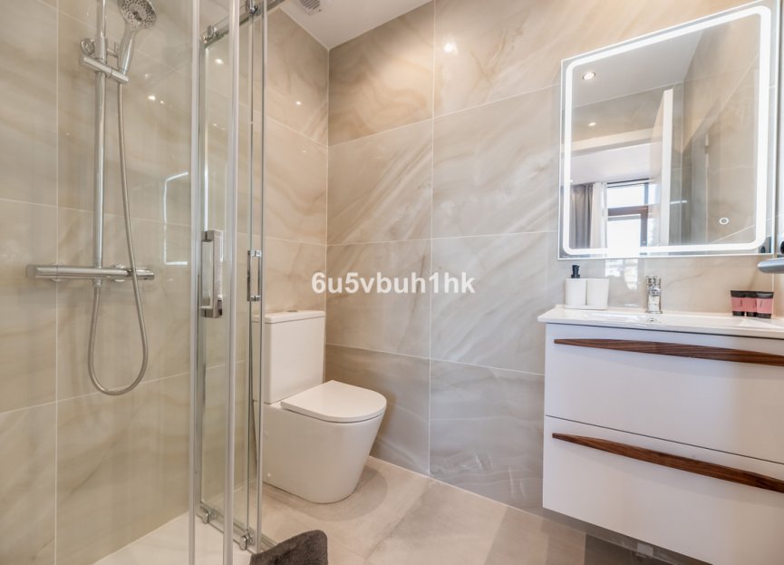 Resale - Apartment - Middle Floor Apartment - Estepona - Estepona Centro