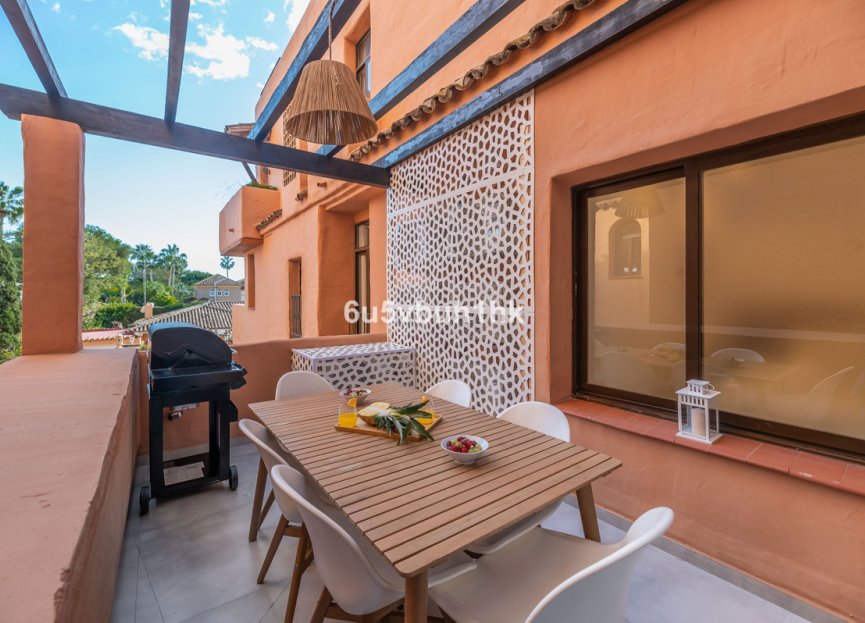 Resale - Apartment - Middle Floor Apartment - Estepona - Estepona Centro