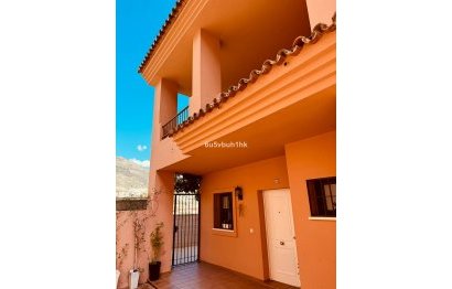 Resale - House - Detached Villa - Benalmádena - Benalmadena Pueblo