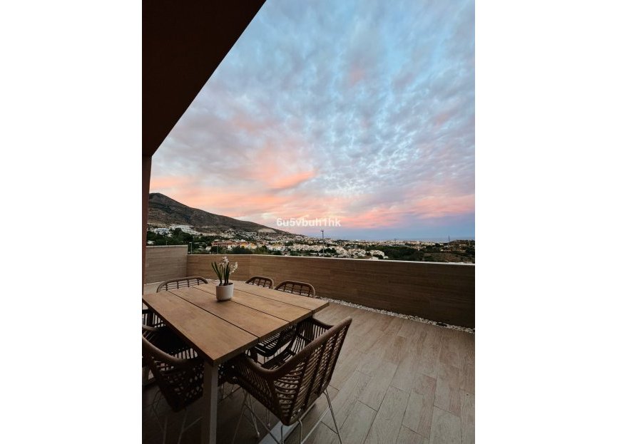 Resale - House - Detached Villa - Benalmádena - Benalmadena Pueblo