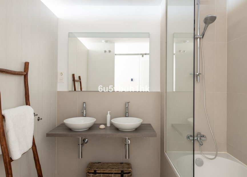 Resale - Ground floor apartment - Benalmádena - La Capellania