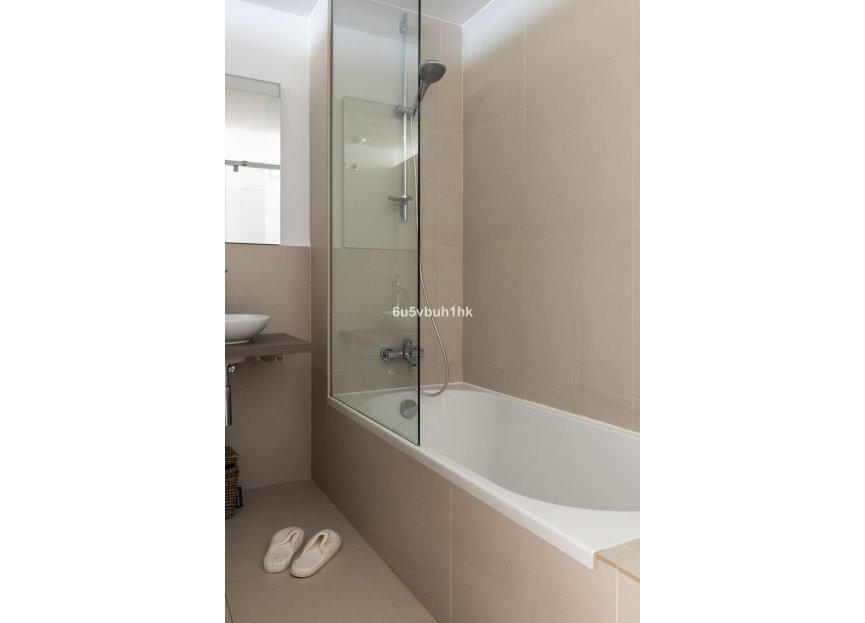 Resale - Ground floor apartment - Benalmádena - La Capellania