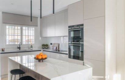 Resale - House - Townhouse - Marbella - Nueva Andalucia