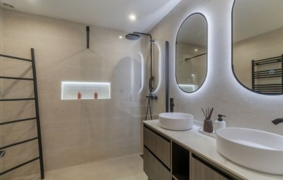 Resale - House - Townhouse - Marbella - Nueva Andalucia