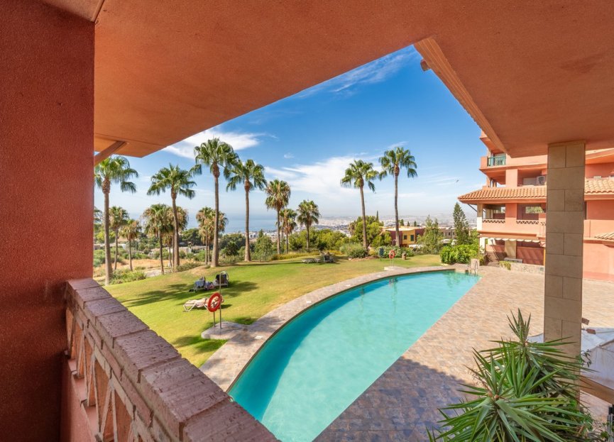 Resale - Apartment - Middle Floor Apartment - Benalmádena - Benalmadena Centro