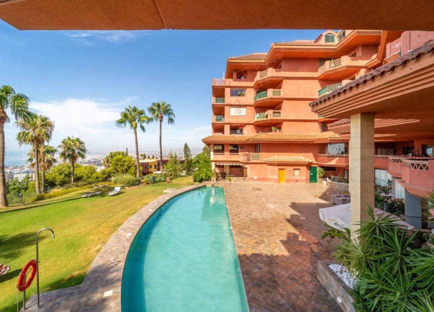 Resale - Apartment - Middle Floor Apartment - Benalmádena - Benalmadena Centro